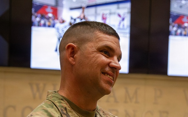 Mississippi Army National Guard Soldiers meet with U.S. Secret Service members