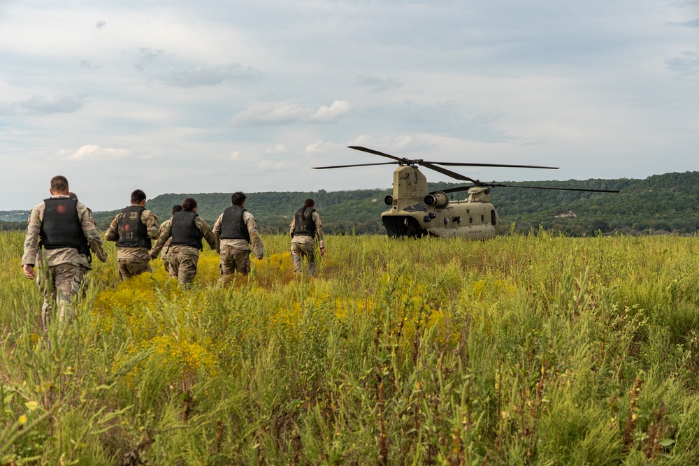 74th Multirole Bridge Company helocast training