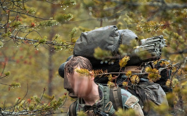 Swedish rangers and U.S. SOF conduct squad movements during ASP 26