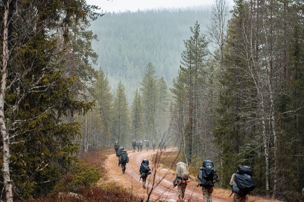Swedish rangers and U.S. SOF conduct squad movements during ASP 26 Swedish rangers and U.S. SOF conduct squad movements during ASP 26