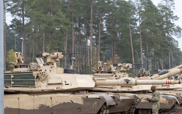 3rd Battalion, 8th Cavalry Regiment run live-fire accuracy screening test with M1A2 Abrams tanks