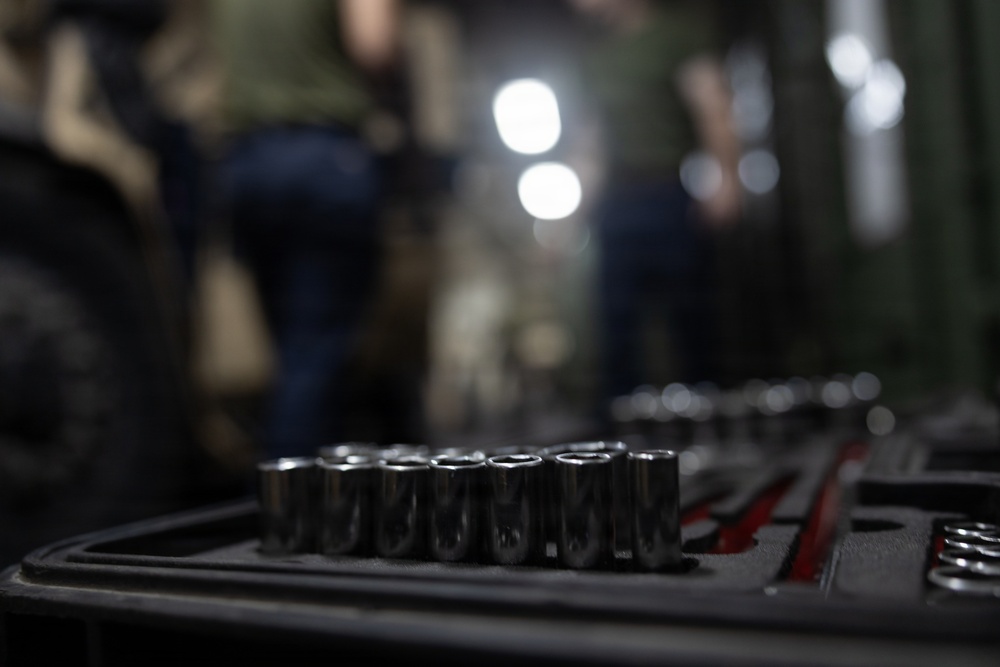 22nd MEU(SOC) | CLB 26 Marines Conduct JLTV Maintenance 22nd MEU(SOC) | CLB 26 Marines Conduct JLTV Maintenance