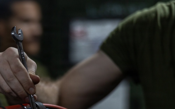 22nd MEU(SOC) | CLB 26 Marines Conduct JLTV Maintenance