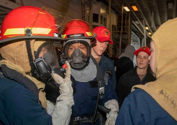 Kearsarge Conducts Firefighting Training
