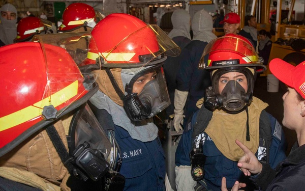 Kearsarge Conducts Firefighting Training