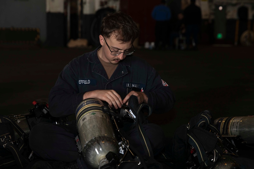Kearsarge Conducts Routine Maintenance Kearsarge Conducts Routine Maintenance