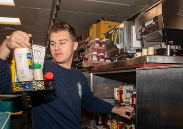 Kearsarge Conducts Daily Operations