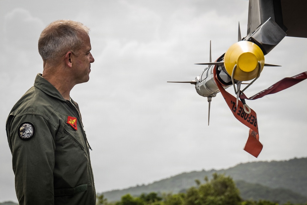 3rd MAW Commanding General Visits VMFA-225 in Puerto Rico