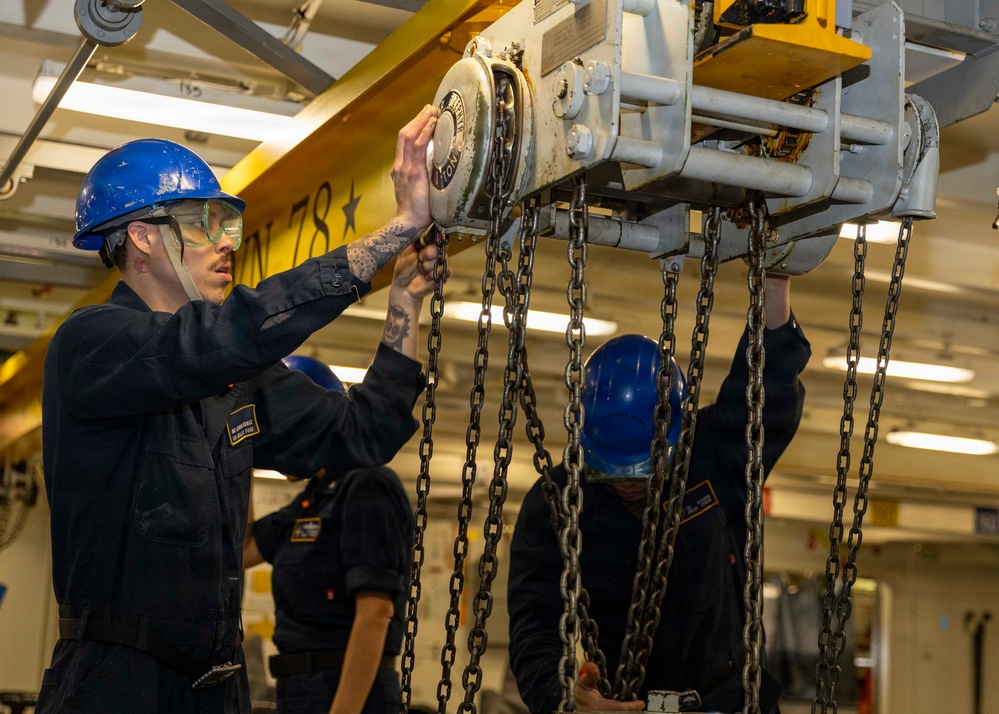 USS Gerald R. Ford (CVN 78) Departs Split, Croatia