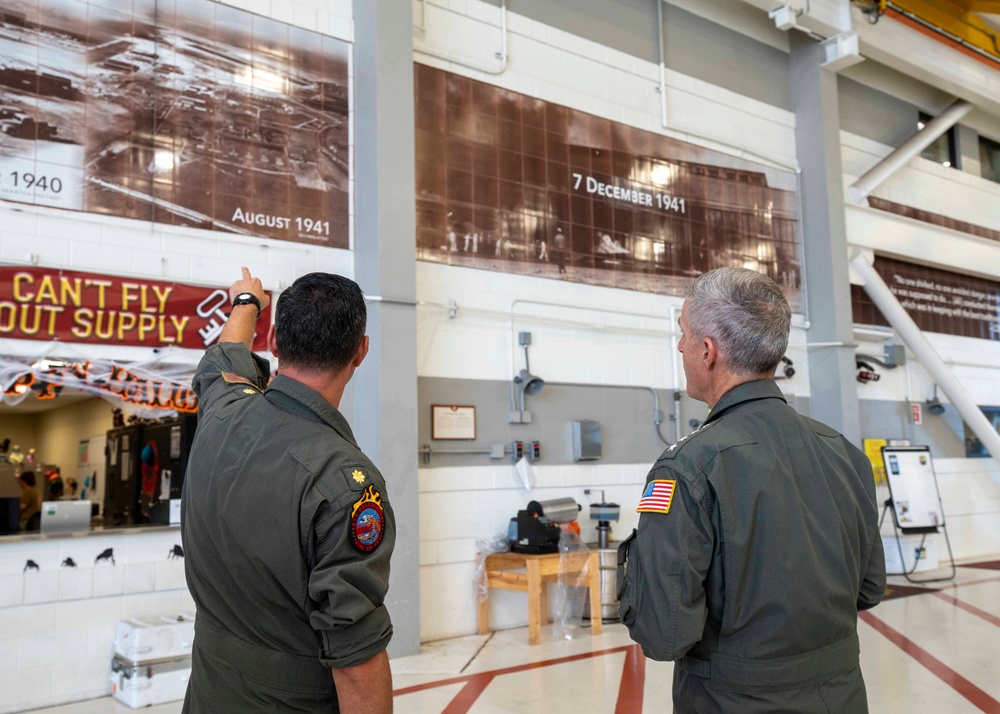 Adm. Steve Koehler, commander, U.S. Pacific Fleet, visits HSM 37