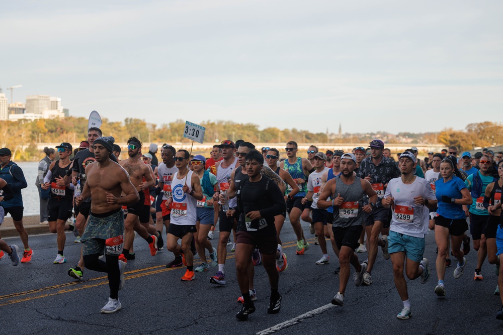DVIDS - Images - The Historic 50th Marine Corps Marathon [Image 18 of 28]