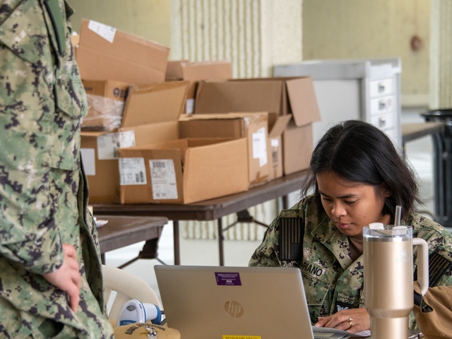 Corpsman Administer 2025 Flu Vaccine