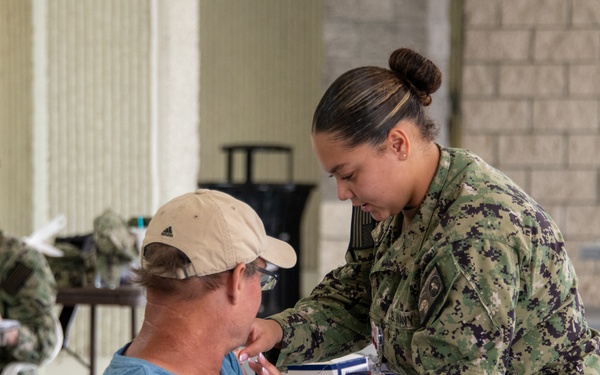 Corpsman Administers 2025 Flu Vaccine
