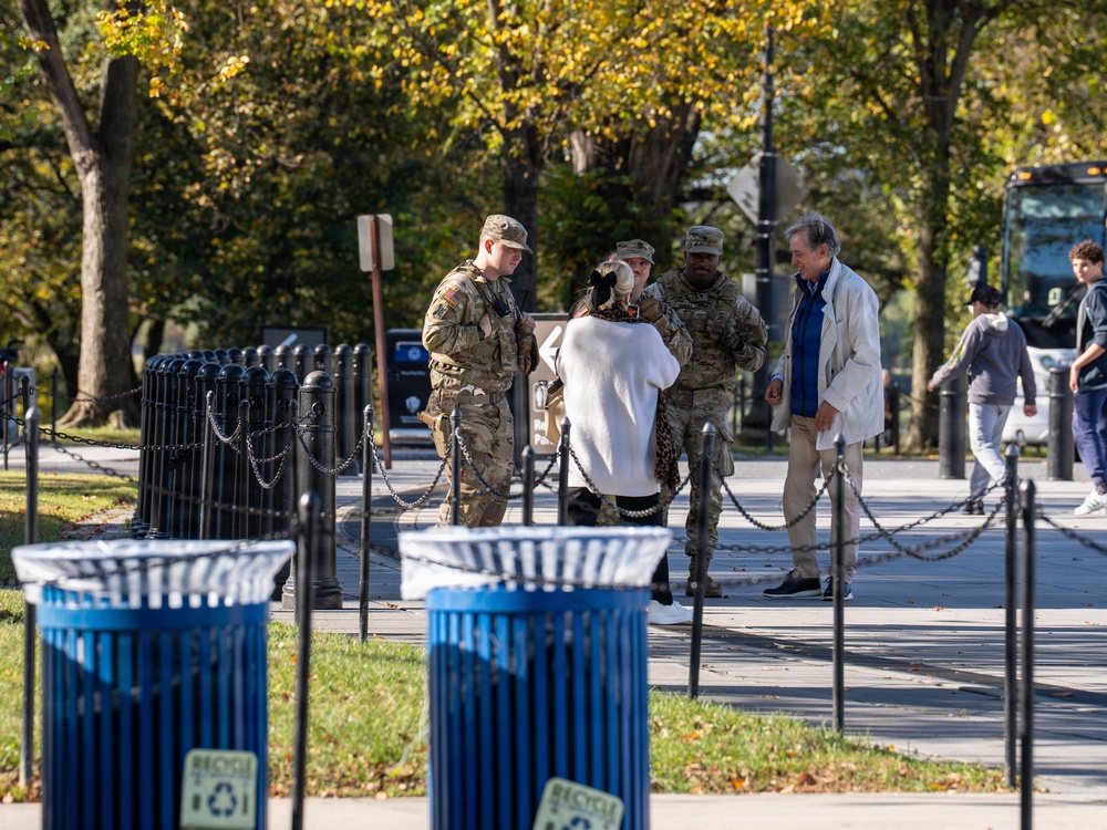 Soldiers provide a presence patrol in the National Mall Soldiers provide a presence patrol in the National Mall