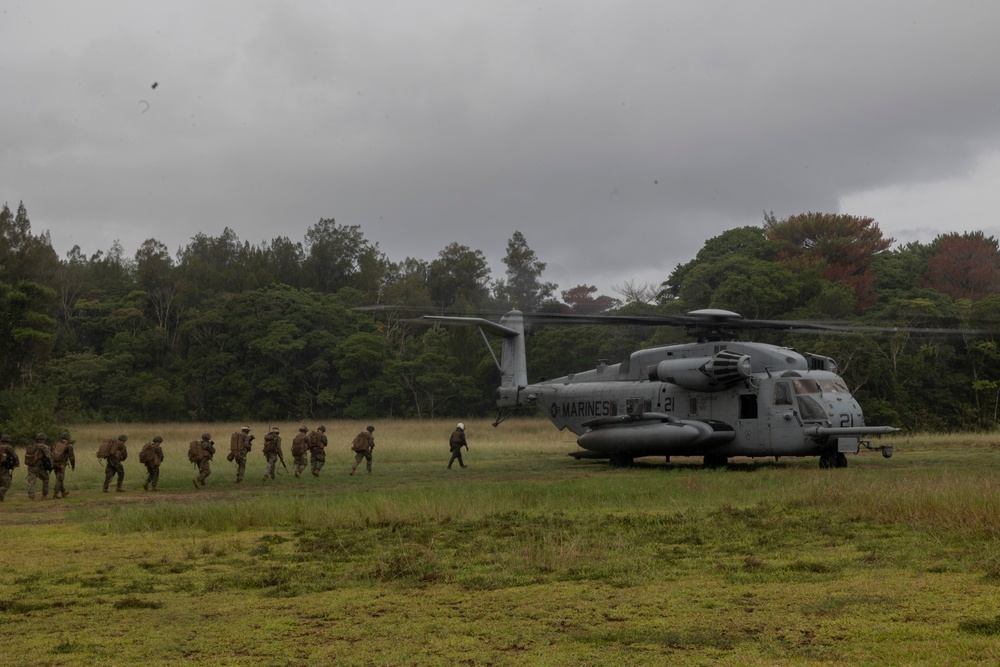 CLB-31 | conducts battalion field exercises