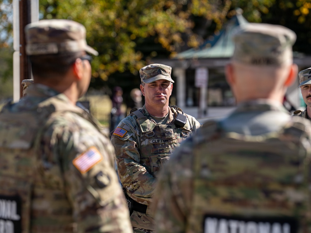Soldiers provide a presence patrol in the National Mall Soldiers provide a presence patrol in the National Mall
