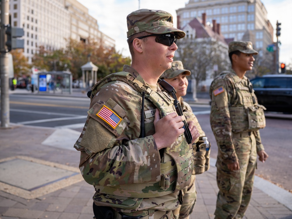 Soldiers provide a presence patrol in the National Mall Soldiers provide a presence patrol in the National Mall
