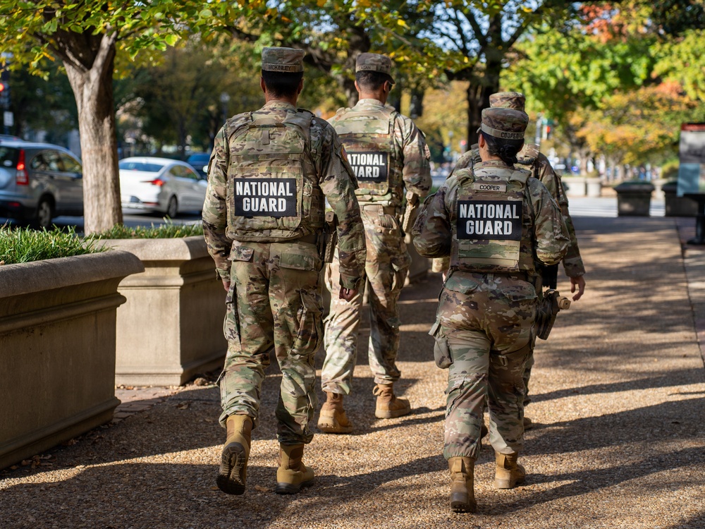 Soldiers provide a presence patrol in the National Mall Soldiers provide a presence patrol in the National Mall