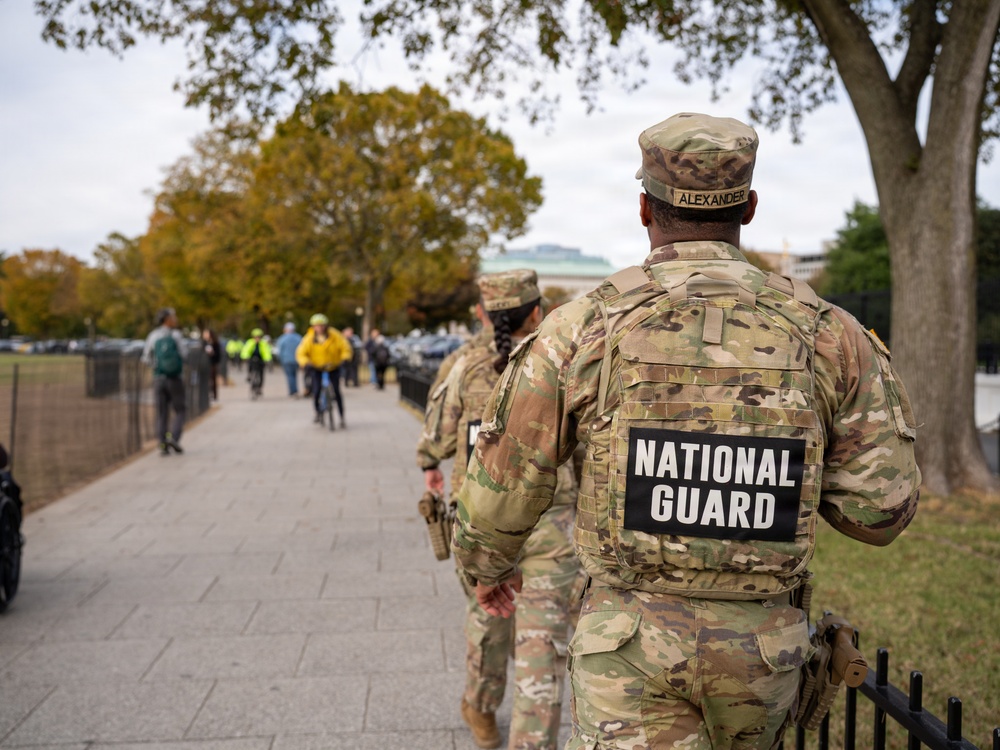 Soldiers provide a presence patrol in the National Mall Soldiers provide a presence patrol in the National Mall
