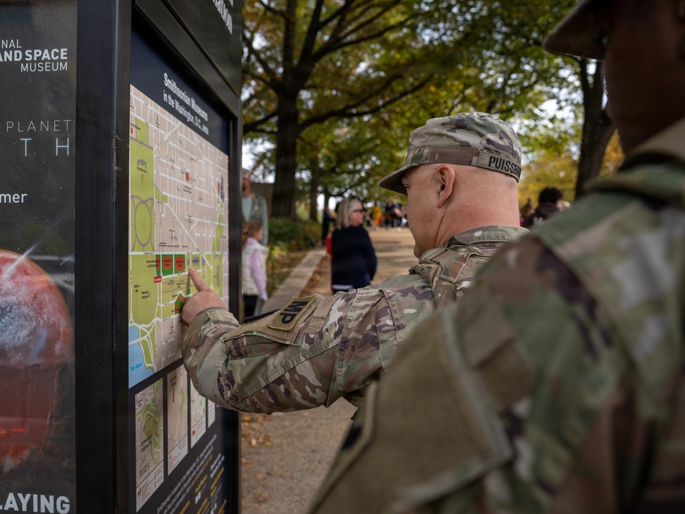 Soldiers provide a presence patrol in the National Mall Soldiers provide a presence patrol in the National Mall