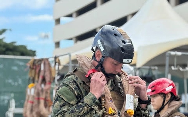 21st Dental Company Conducts Underwater Egress Training