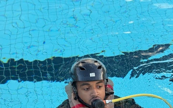 21st Dental Company Conducts Underwater Egress Training