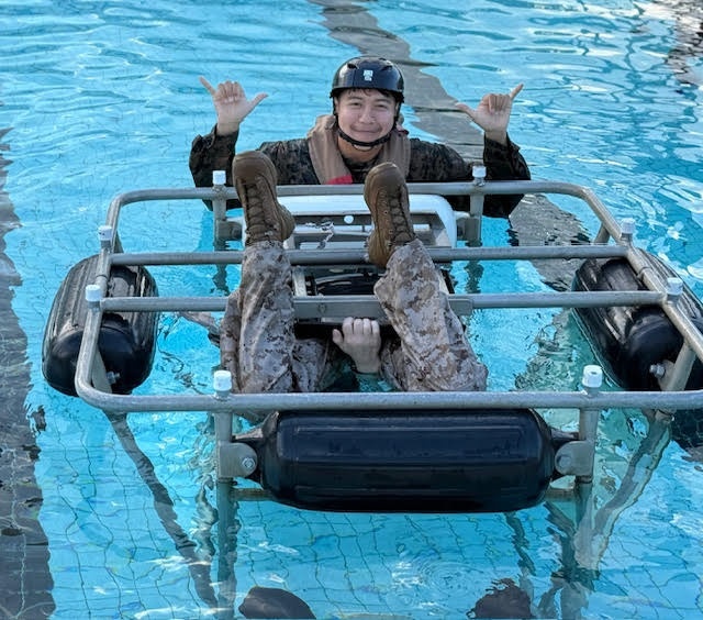21st Dental Company Conducts Underwater Egress Training 21st Dental Company Conducts Underwater Egress Training