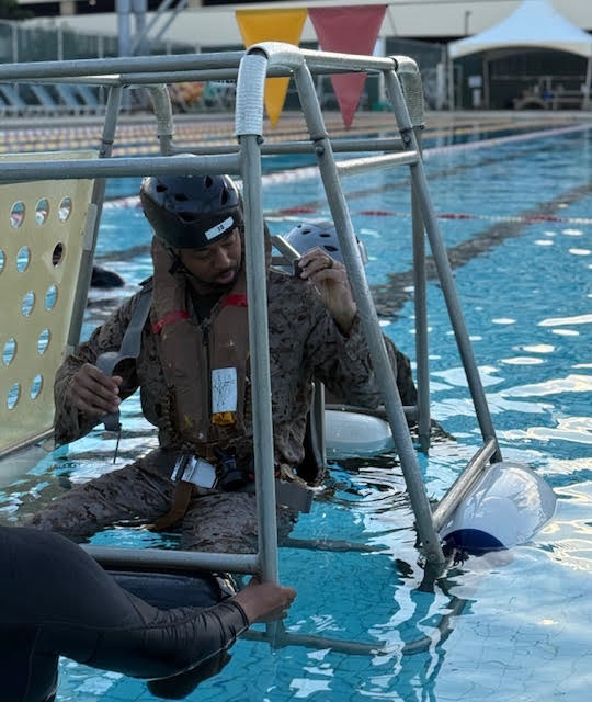 21st Dental Company Conducts Underwater Egress Training 21st Dental Company Conducts Underwater Egress Training