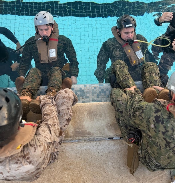 21st Dental Company Conducts Underwater Egress Training 21st Dental Company Conducts Underwater Egress Training
