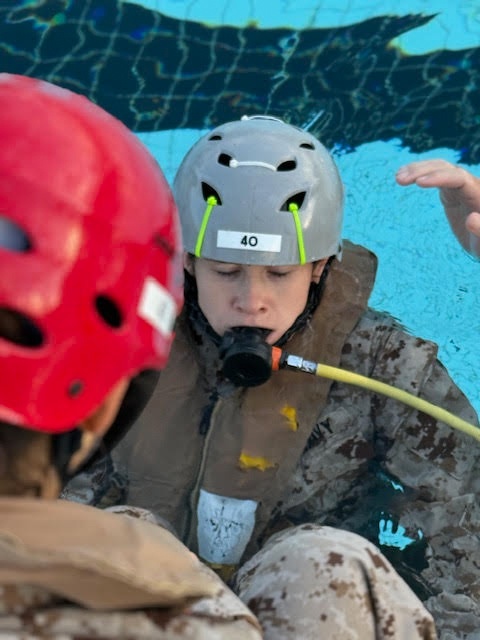 21st Dental Company Conducts Underwater Egress Training 21st Dental Company Conducts Underwater Egress Training