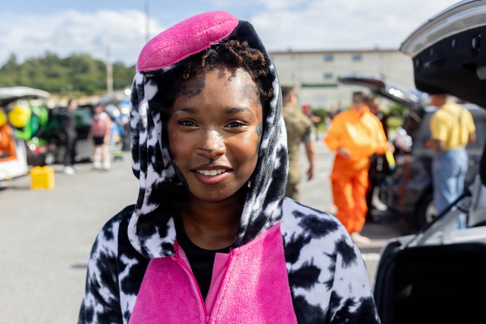 III Marine Expeditionary Force Support Battalion hosts annual trunk or treat
