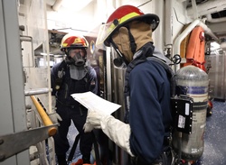 USS Roosevelt (DDG 80) Conducts DCTT Evolution in the Western Mediterranean Sea [Image 3 of 6]