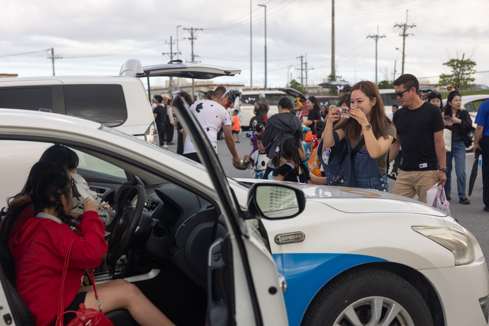 USO Okinawa, Camp Scwab host annual trunk or treat for local Japanese Residents