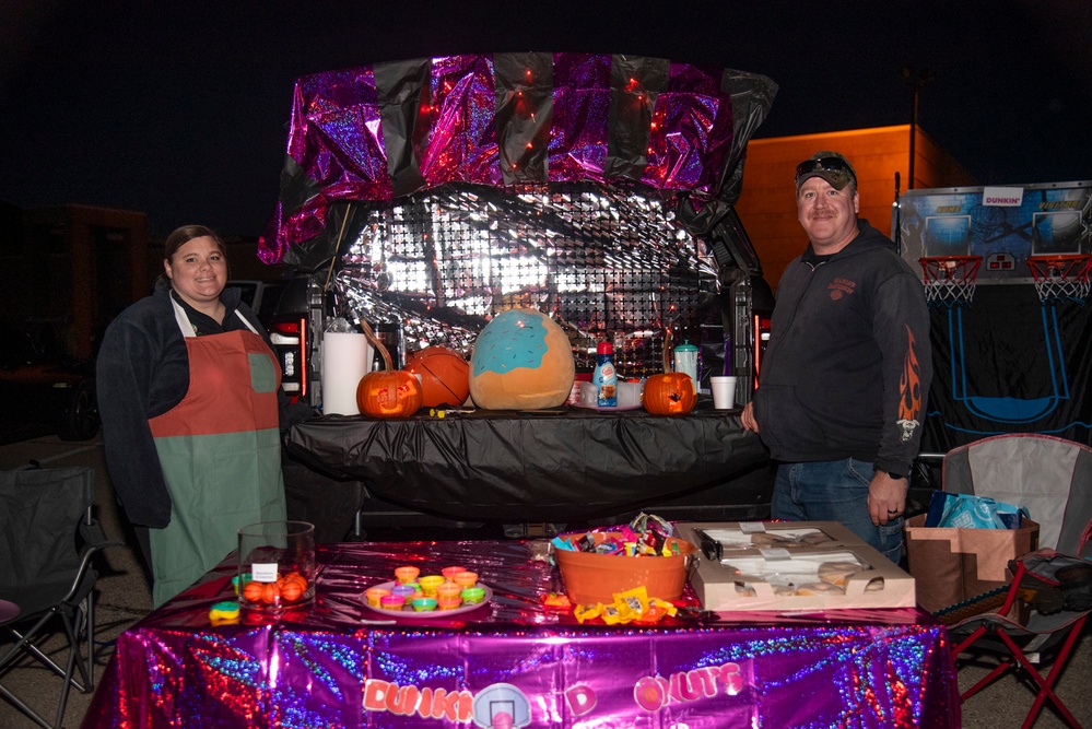 Surface Warfare Engineering Schools Command (SWESC) Great Lakes Hosts Trunk or Treat Event