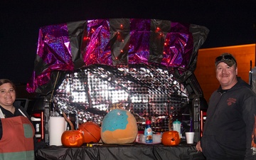 Surface Warfare Engineering Schools Command (SWESC) Great Lakes Hosts Trunk or Treat Event