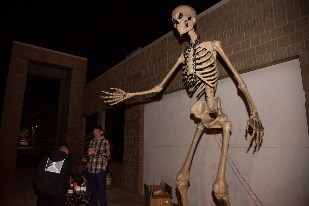 Surface Warfare Engineering Schools Command (SWESC) Great Lakes Hosts Trunk or Treat Event