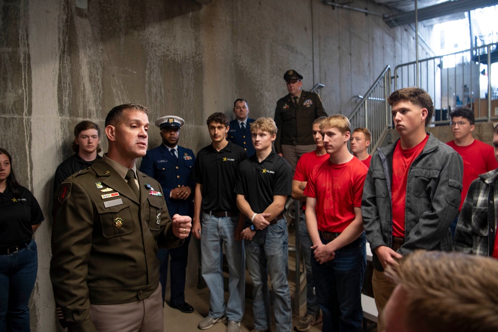 Adjutant General Speaks with Future Service Members Adjutant General Speaks with Future Service Members