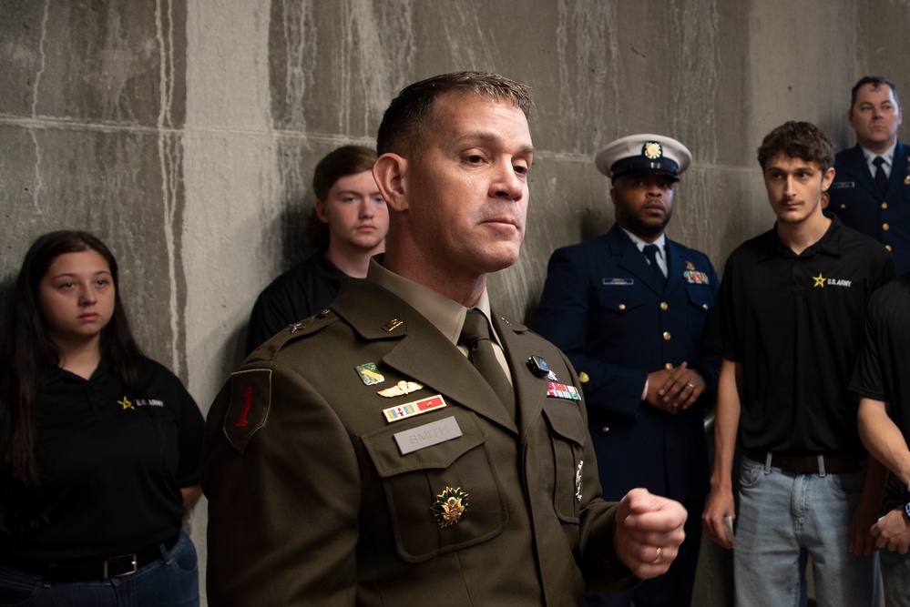 Adjutant General Speaks with Future Service Members Adjutant General Speaks with Future Service Members