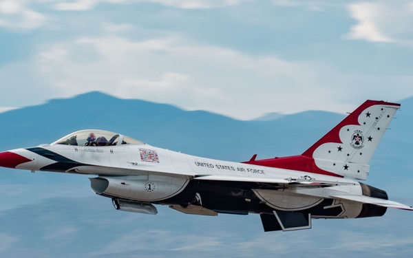 Thunderbirds Perform at the Great Colorado Air Show
