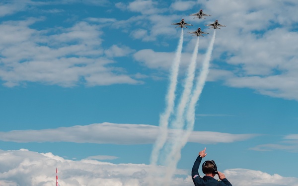 Thunderbirds Perform at the Great Colorado Air Show