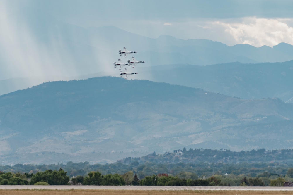 Thunderbirds Perform at the Great Colorado Air Show Thunderbirds Perform at the Great Colorado Air Show