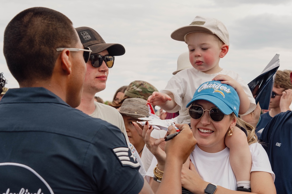 Thunderbirds Perform at the Great Colorado Air Show Thunderbirds Perform at the Great Colorado Air Show