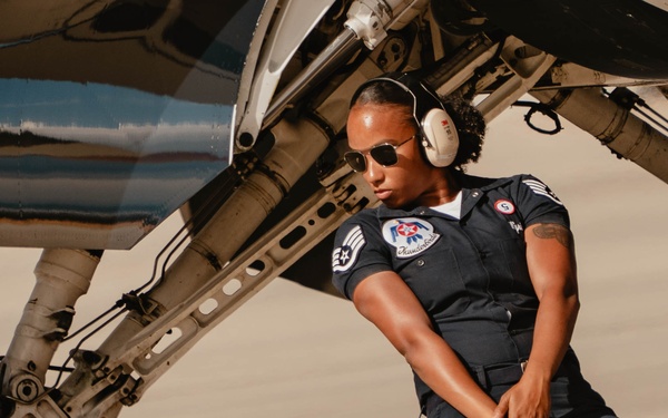 Thunderbirds Perform at the Great Colorado Air Show