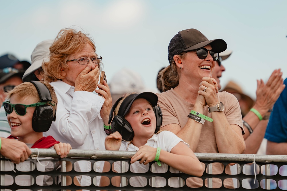 Thunderbirds Perform at the Great Colorado Air Show Thunderbirds Perform at the Great Colorado Air Show