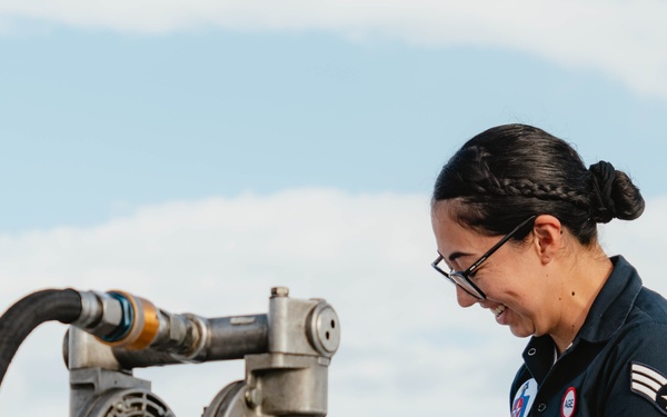 Thunderbirds Perform at the Great Colorado Air Show
