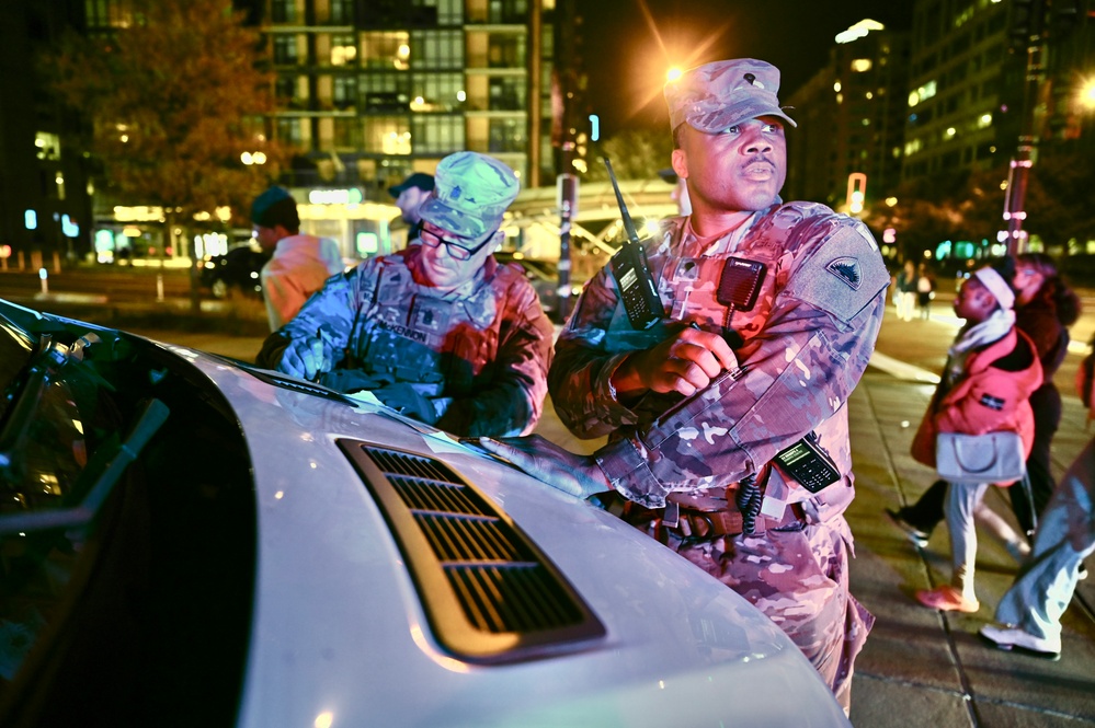 D.C. National Guard Senior Leaders Visit JTF-DC Presence Patrols D.C. National Guard Senior Leaders Visit JTF-DC Presence Patrols