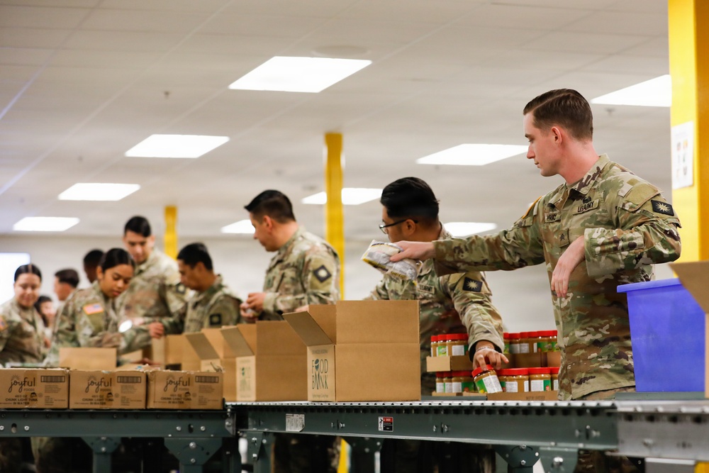 California National Guard Service Members Support Food Bank Operations at the Los Angeles Regional Food Bank California National Guard Service Members Support Food Bank Operations at the Los Angeles Regional Food Bank