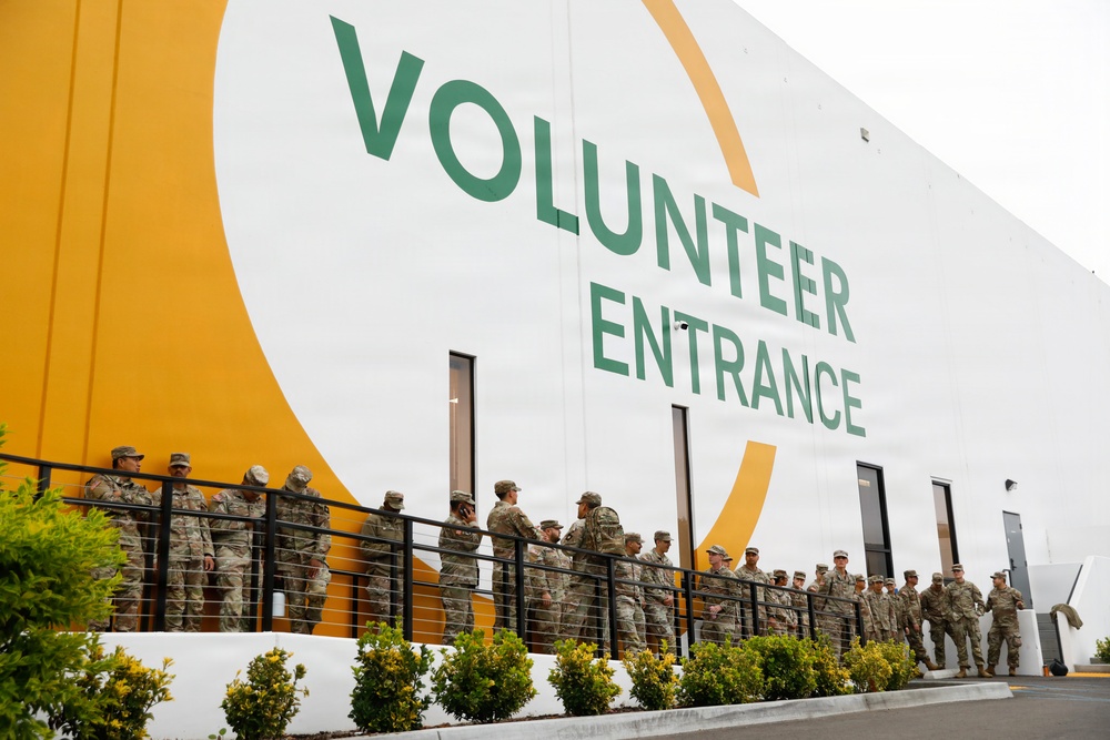California National Guard Service Members Support Food Bank Operations at the Los Angeles Regional Food Bank California National Guard Service Members Support Food Bank Operations at the Los Angeles Regional Food Bank