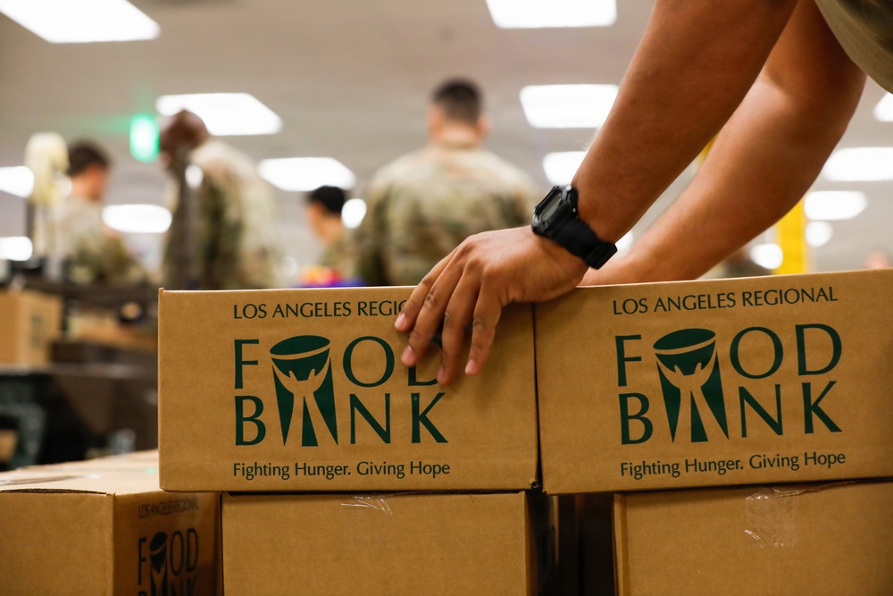 California National Guard Service Members Support Food Bank Operations at the Los Angeles Regional Food Bank California National Guard Service Members Support Food Bank Operations at the Los Angeles Regional Food Bank