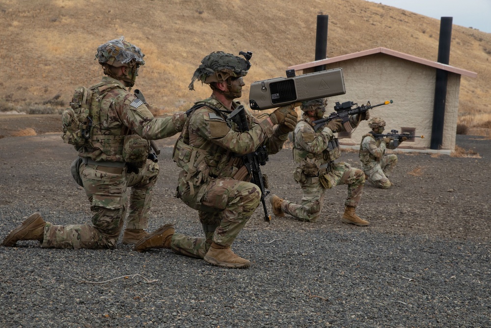 U.S. Army and Japanese Self Defense Force Members cross-train C-UAS during Rising Thunder 25